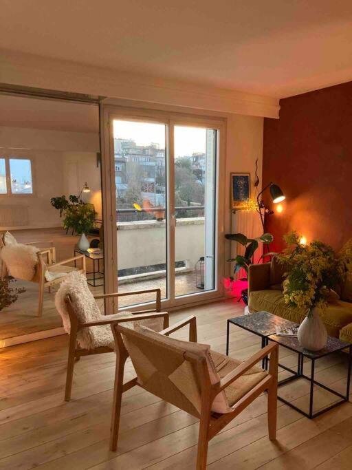 Appartement Loft En Dernier Etage Proche Des Buttes Chaumont Parijs